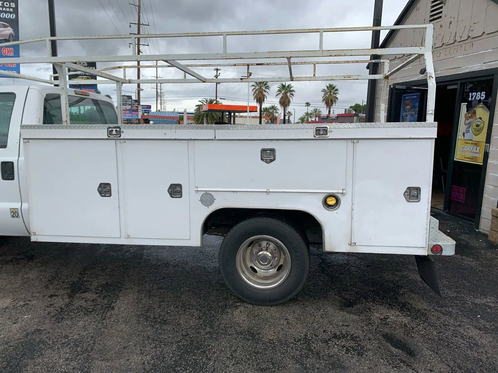 Used 2015 Ford F350 XL image 4