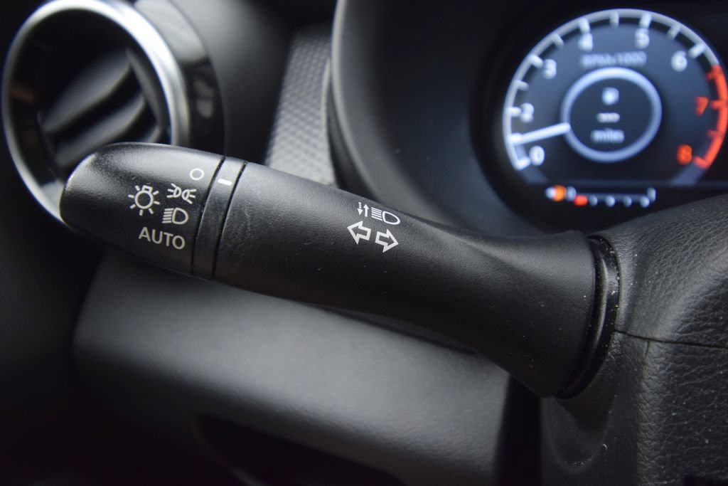 Used 2023 Nissan Kicks SV FWD image 37