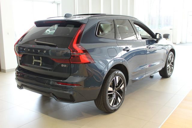 New 2026 Volvo XC60 B5 Core w/ Climate Package image 3
