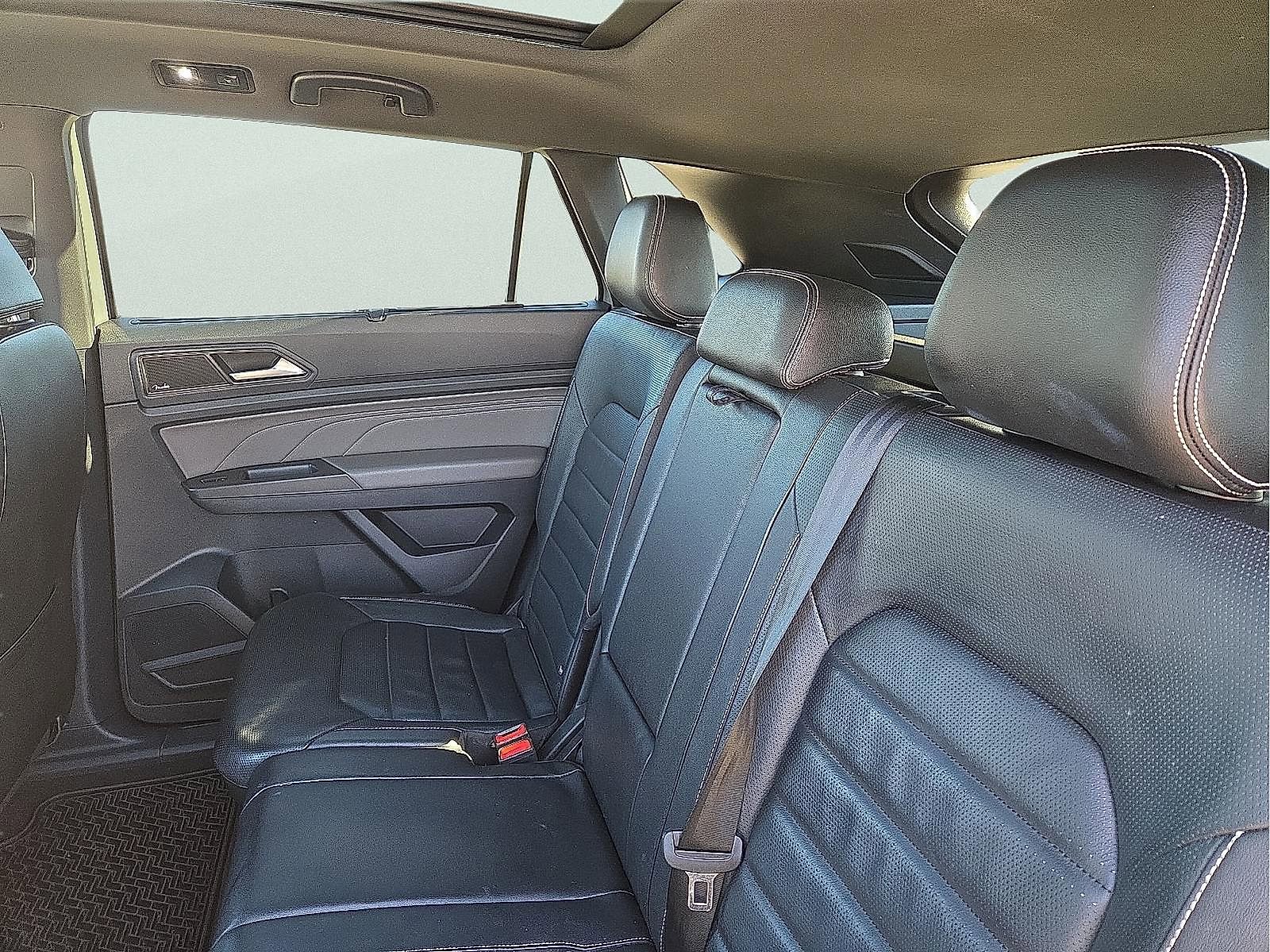 Used 2023 Volkswagen Atlas Cross Sport SEL Premium R-Line image 10