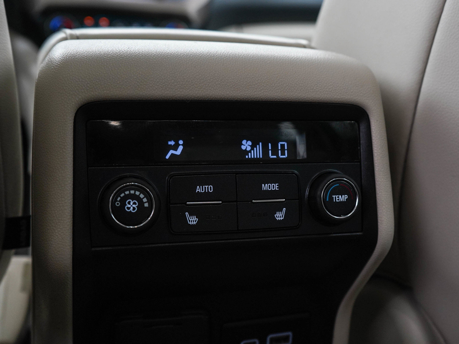 Used 2021 GMC Acadia Denali w/ Denali Ultimate Package AWD/4WD image 17