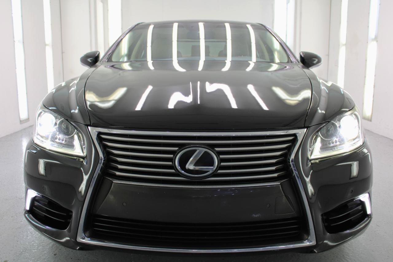 Used 2017 Lexus LS 460 w/ Comfort Package RWD image 27