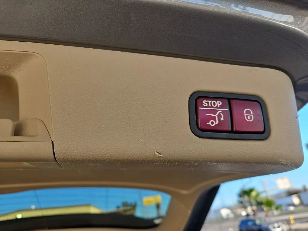 Used 2014 Mercedes-Benz ML 350 4MATIC image 21