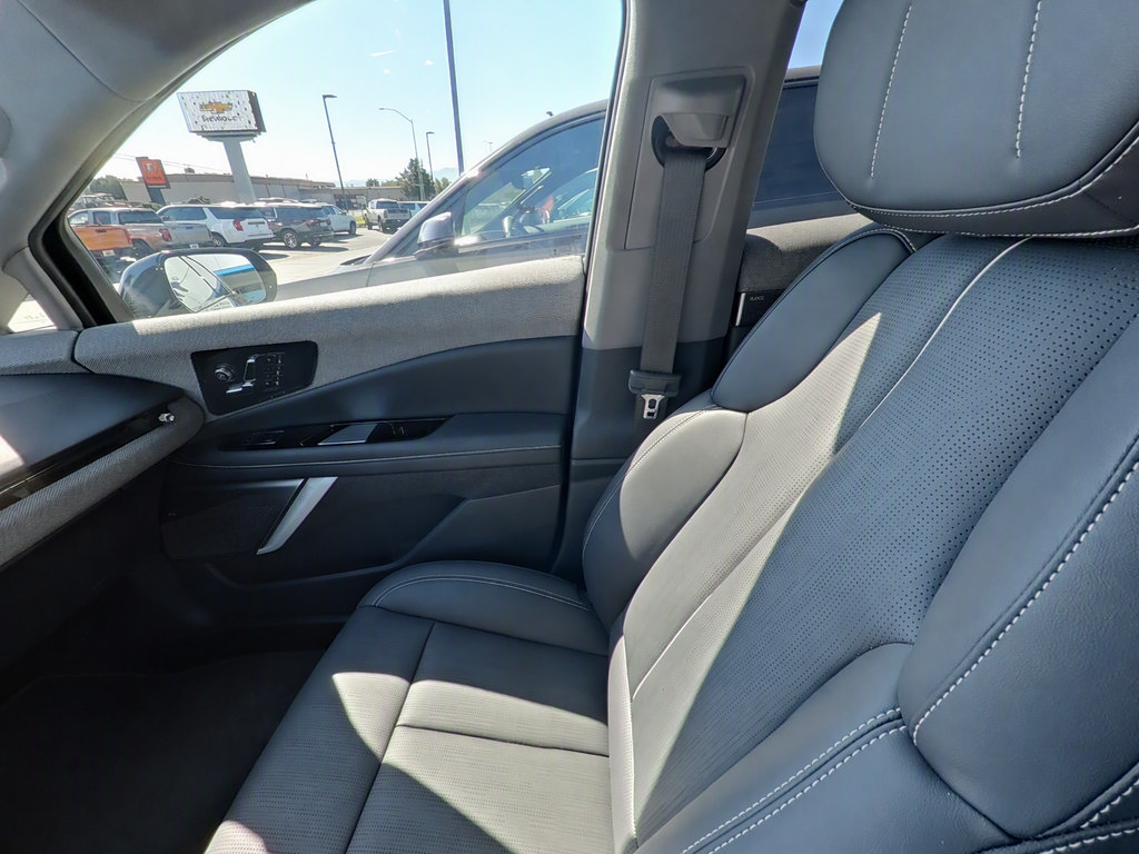 New 2025 Cadillac Optiq Sport 2 AWD/4WD image 12