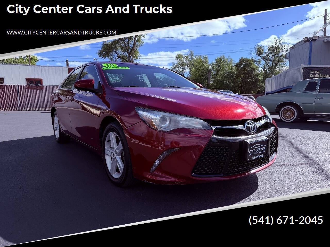 Used 2016 Toyota Camry SE FWD image 1