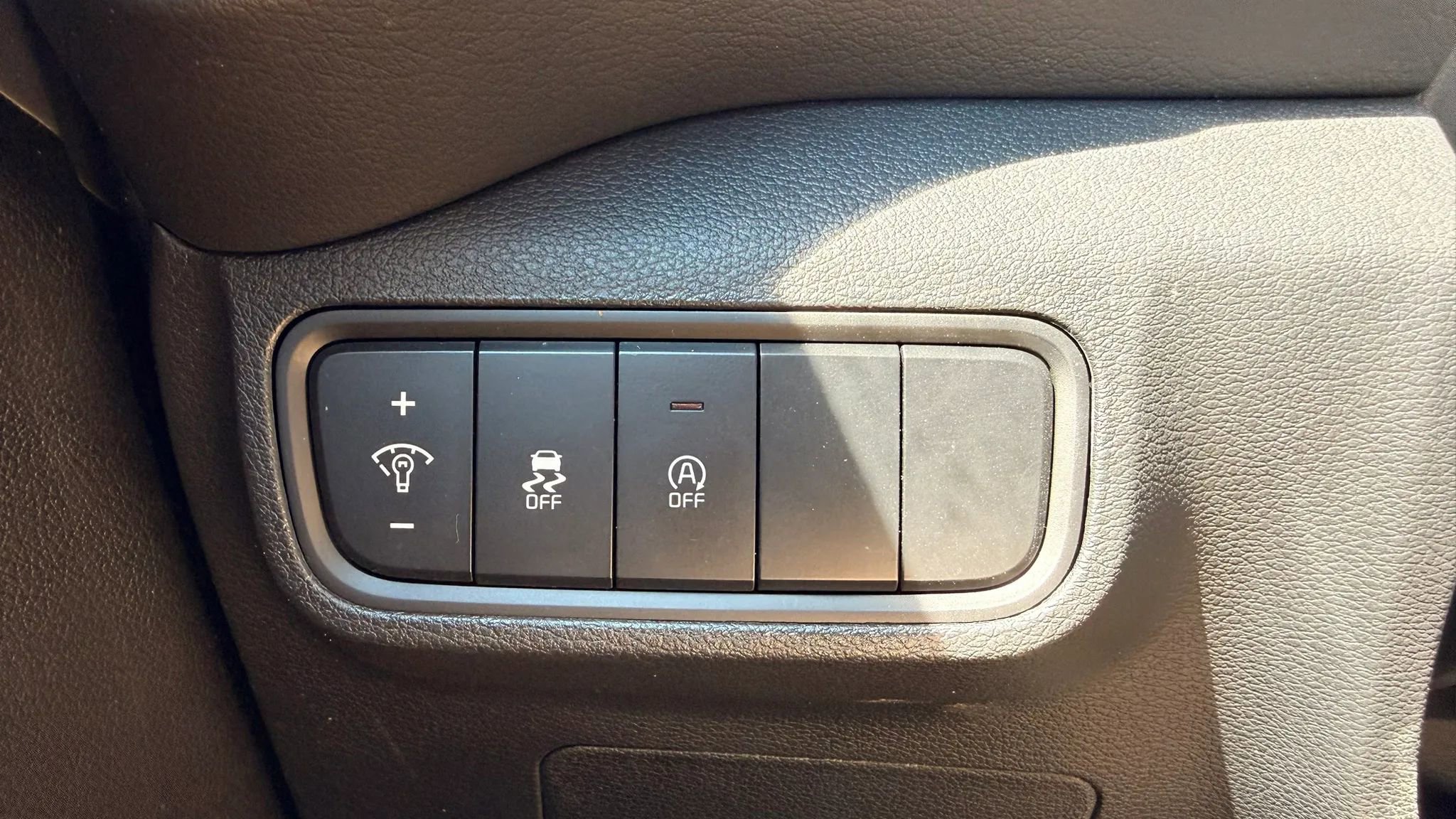 Used 2025 Kia Soul LX w/ LX Technology Package image 27