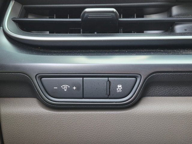Used 2025 Kia Carnival FWD image 9