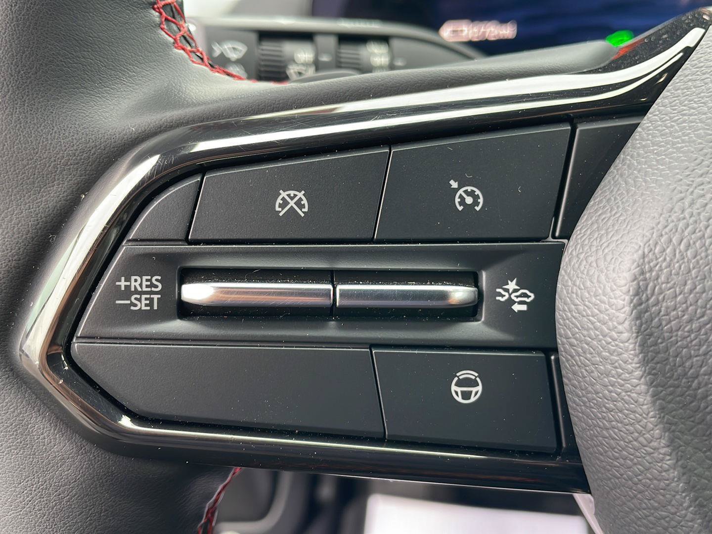 Used 2024 Chevrolet Equinox EV RS FWD image 16