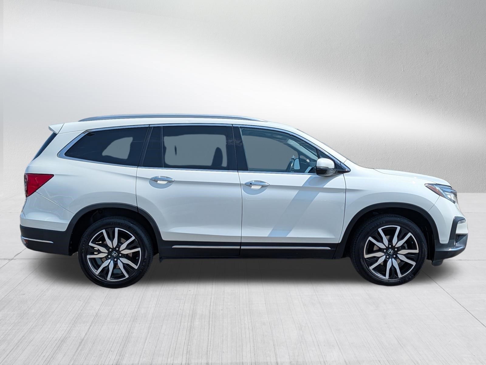 Used 2019 Honda Pilot Touring image 8