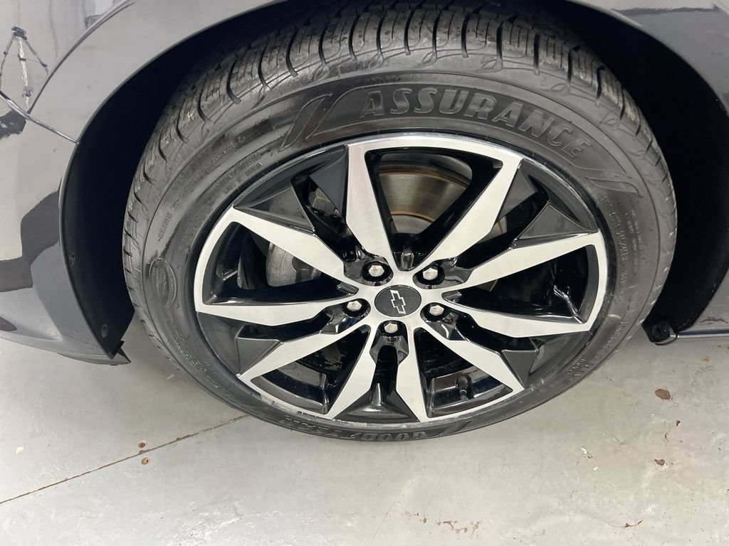 Used 2022 Chevrolet Malibu RS FWD image 25