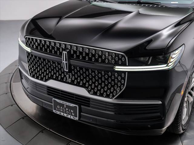 New 2026 Lincoln Navigator Premiere AWD/4WD image 9