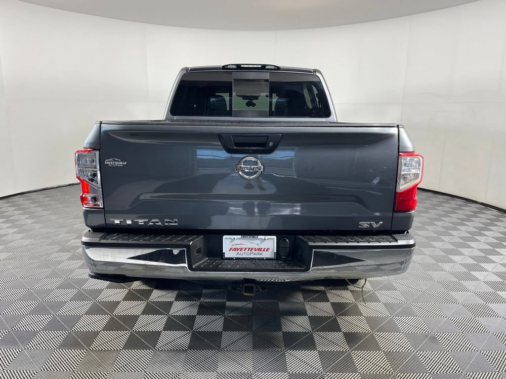Used 2019 Nissan Titan SV RWD image 11