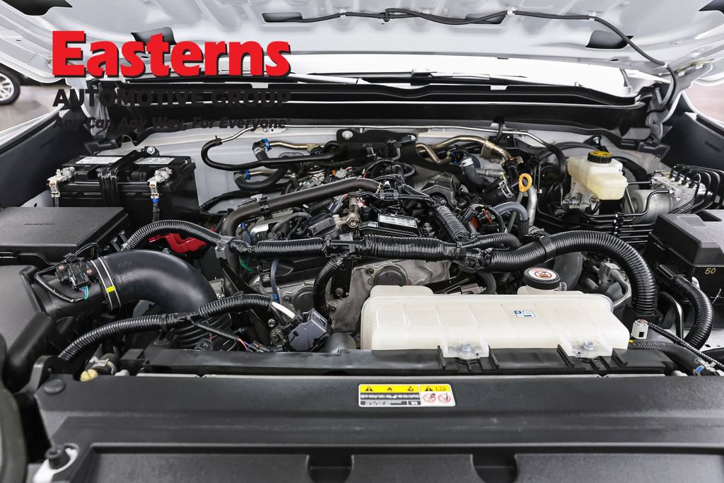 Used 2025 Toyota Tacoma SR RWD image 7