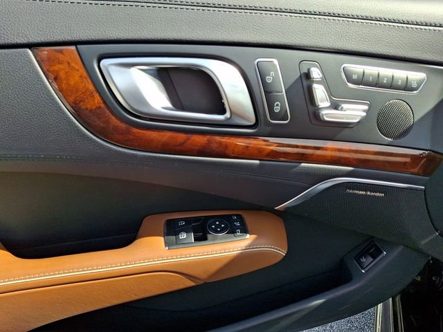 Used 2018 Mercedes-Benz SL 550 image 11
