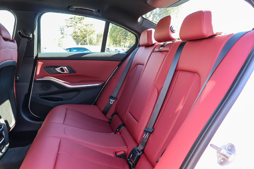 New 2026 BMW 330i Sedan w/ Convenience Package RWD image 18
