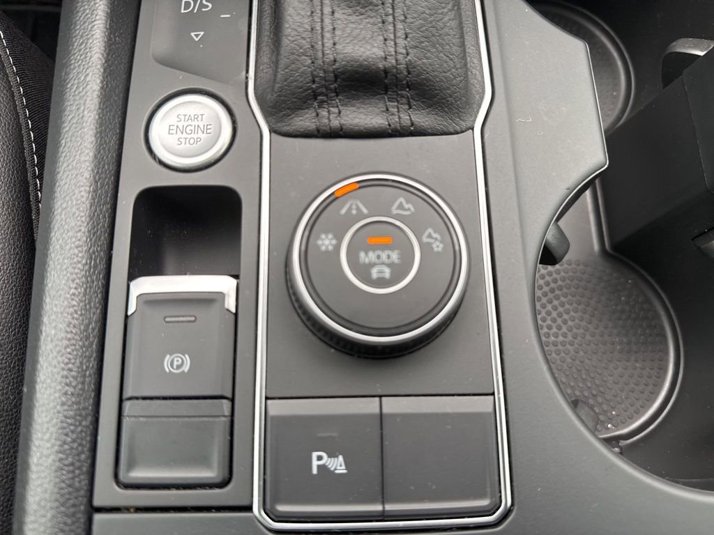 Used 2021 Volkswagen Atlas SE image 34