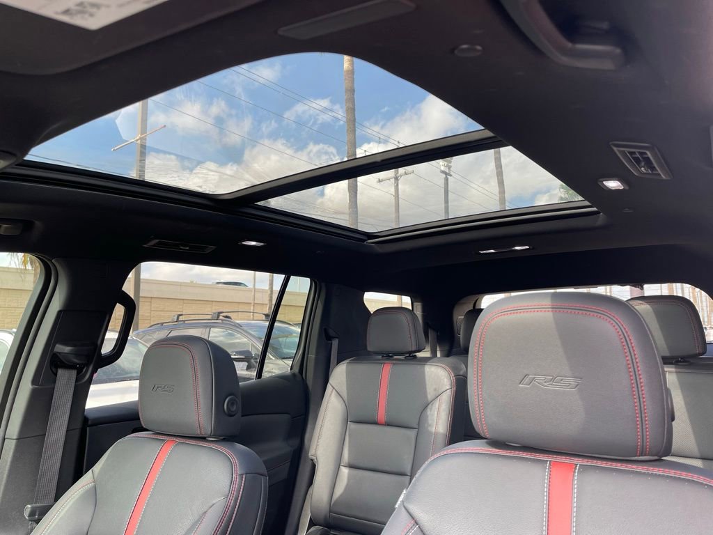 Used 2024 Chevrolet Traverse RS w/ LPO, Floor Liner Package image 21