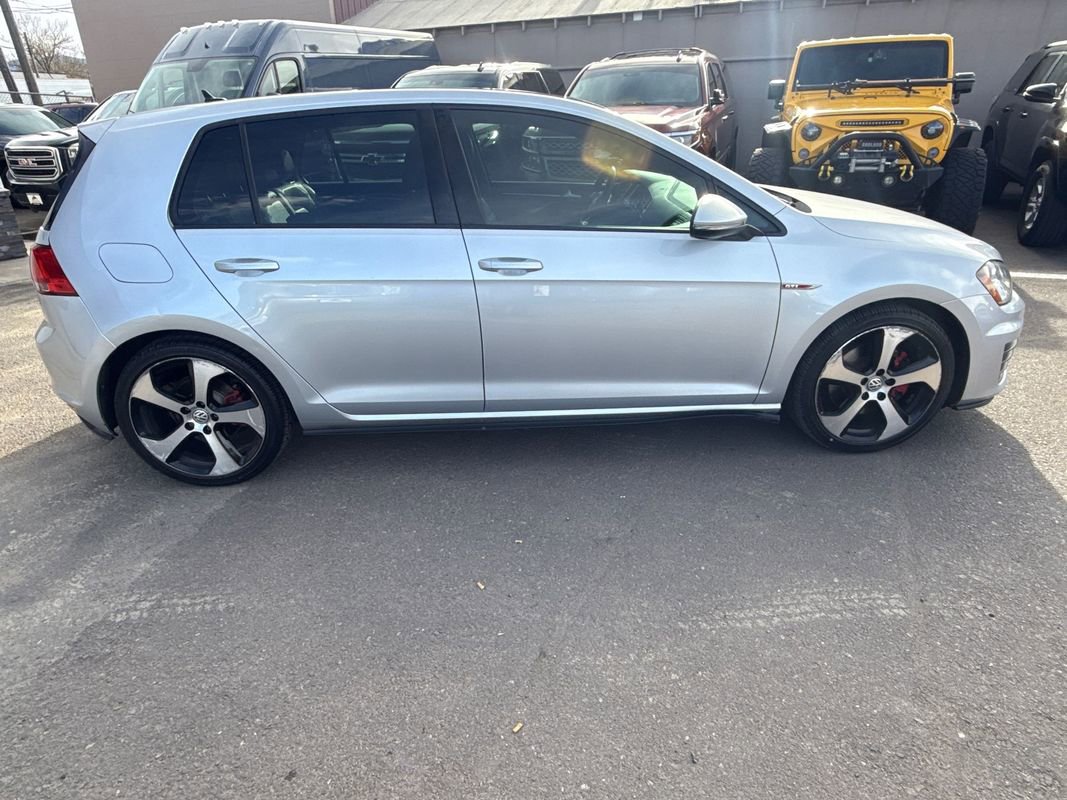 Used 2015 Volkswagen GTI SE FWD image 8