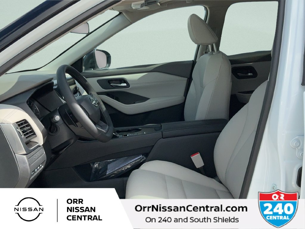 New 2027 Nissan Rogue Dark Armor FWD image 17