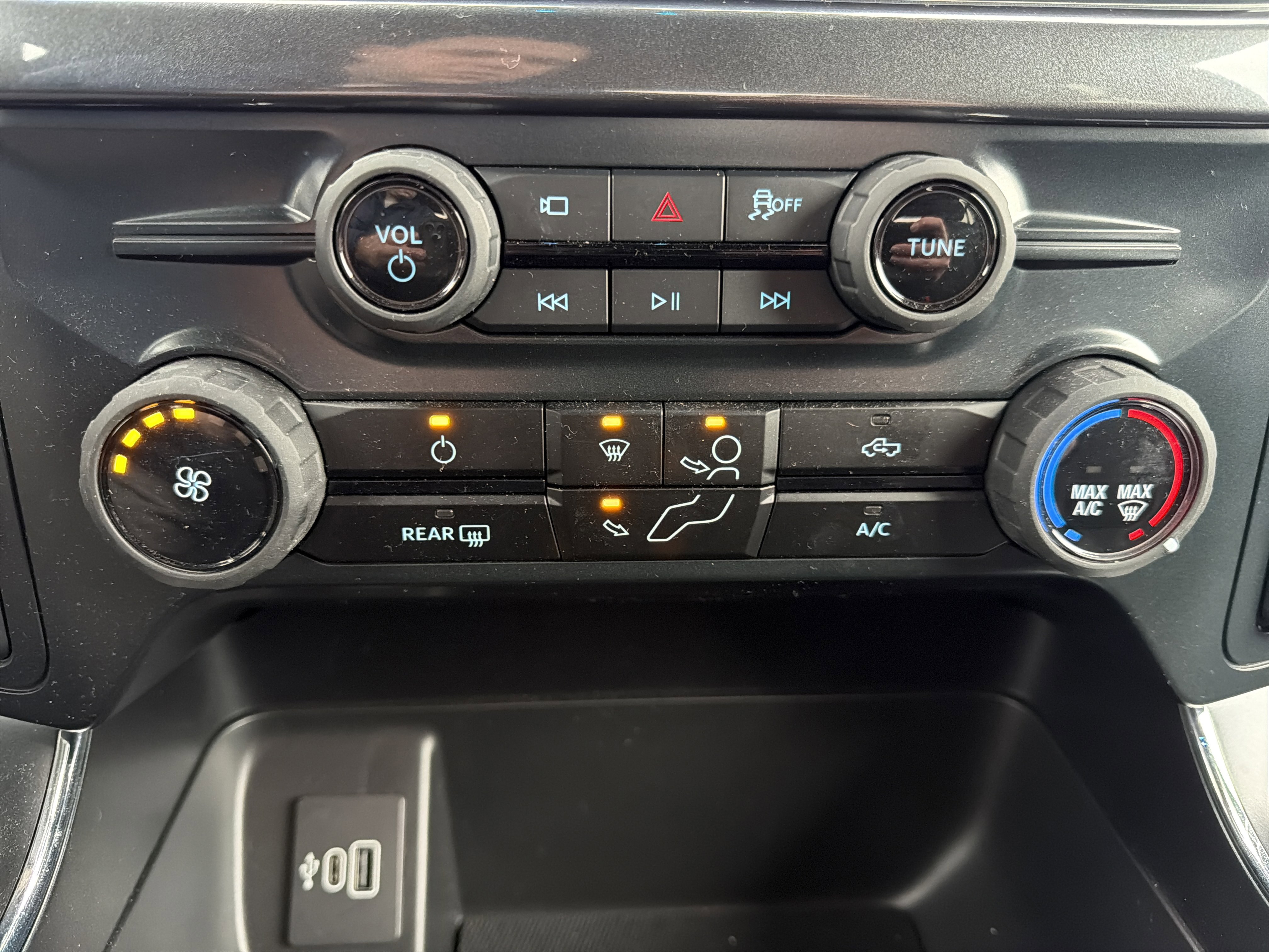 Used 2025 Ford F150 STX w/ Equipment Group 200A image 28