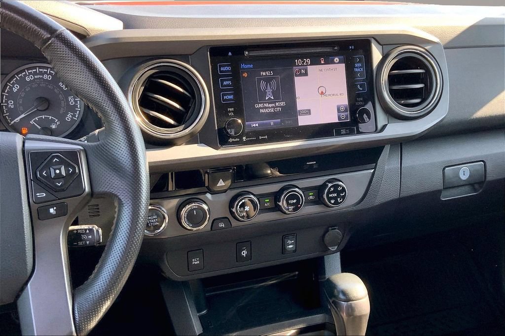 Used 2016 Toyota Tacoma TRD Off-Road w/ Towing Package AWD/4WD image 6