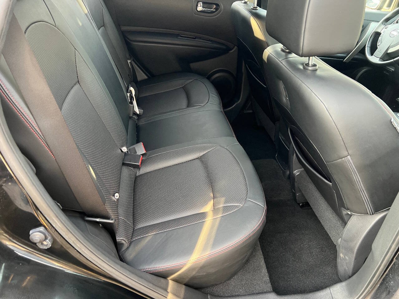 Used 2012 Nissan Rogue SL AWD/4WD image 24