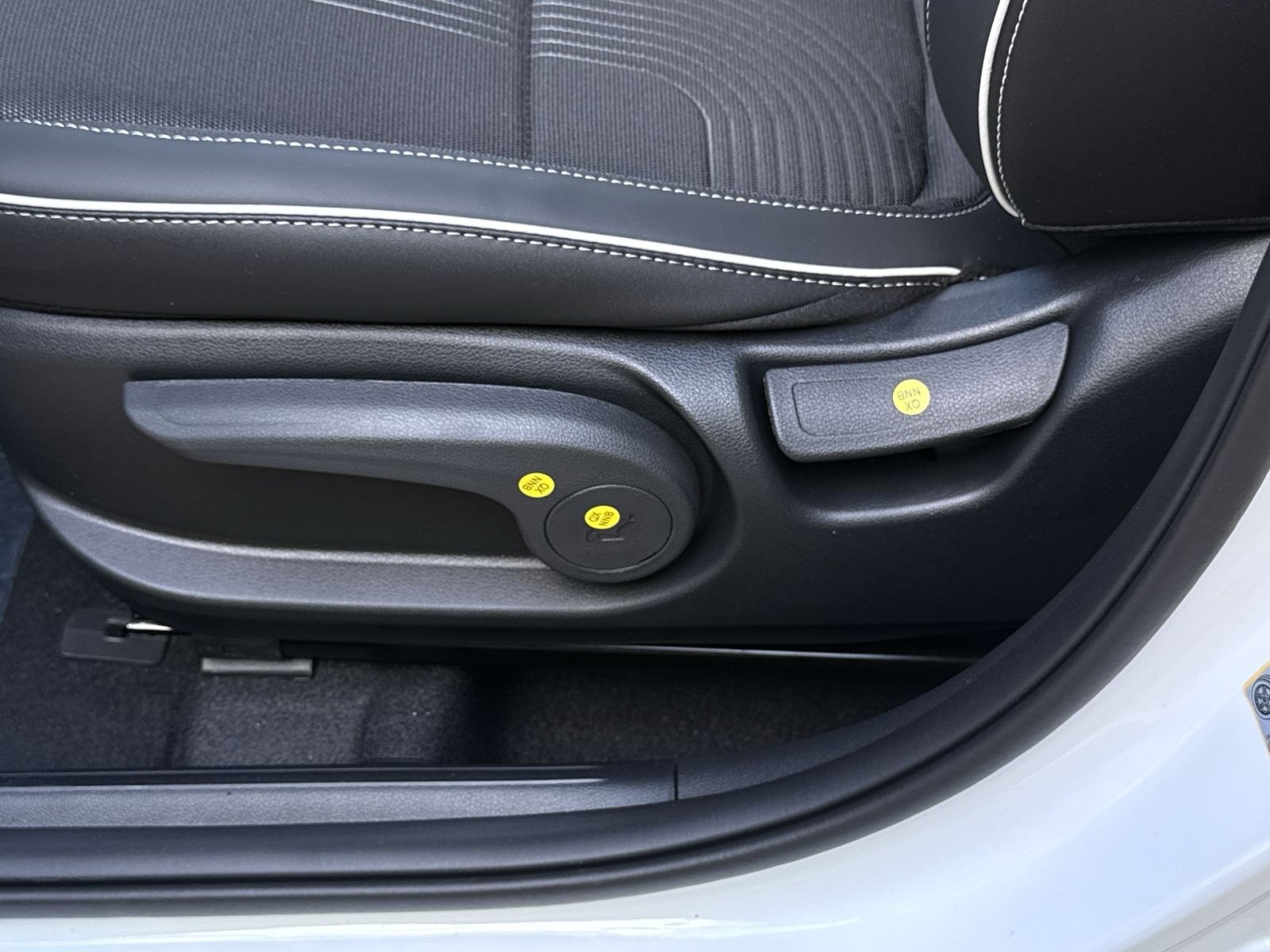 New 2026 Hyundai Venue SEL FWD image 14