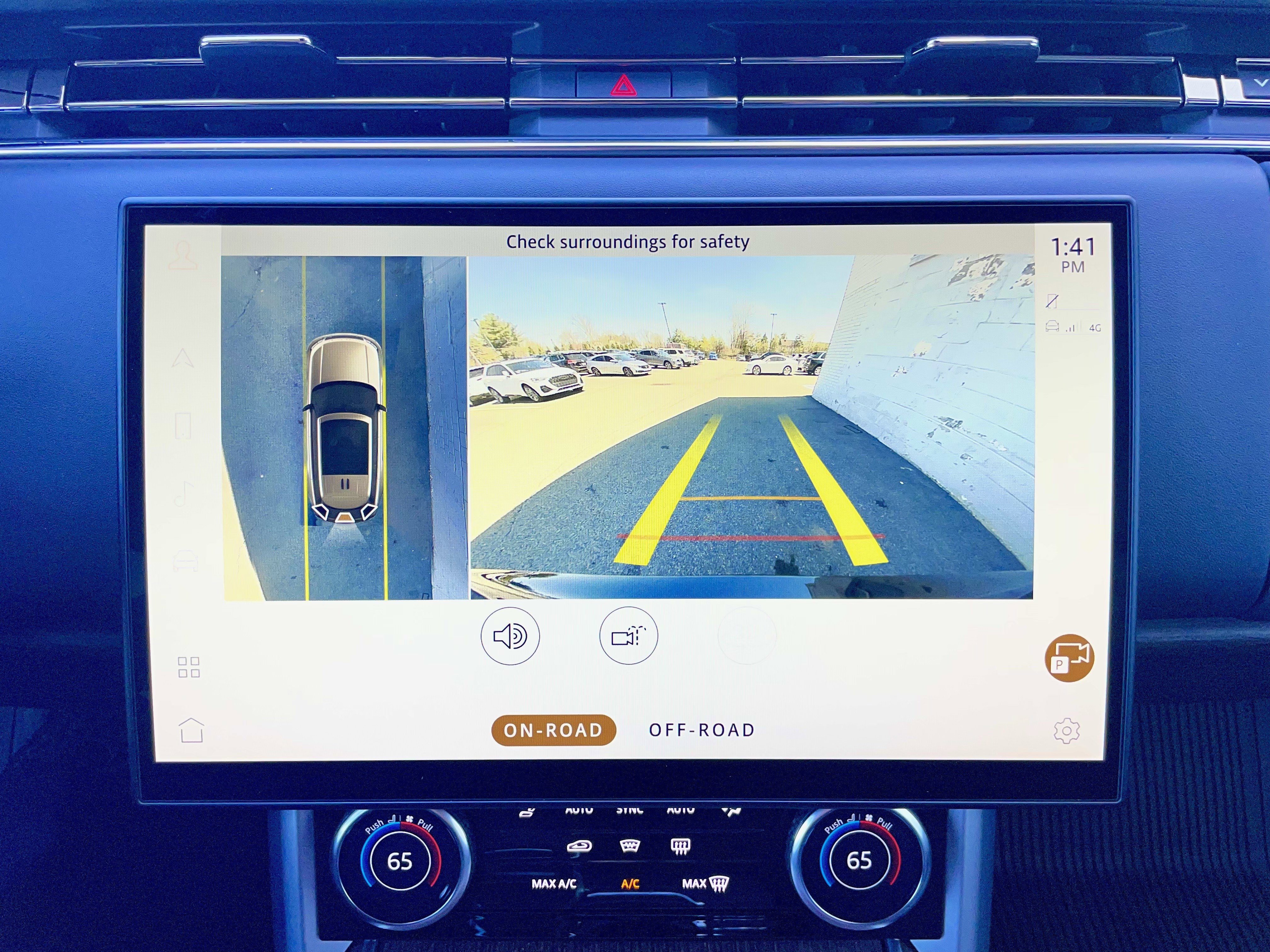 Used 2023 Land Rover Range Rover SE image 28