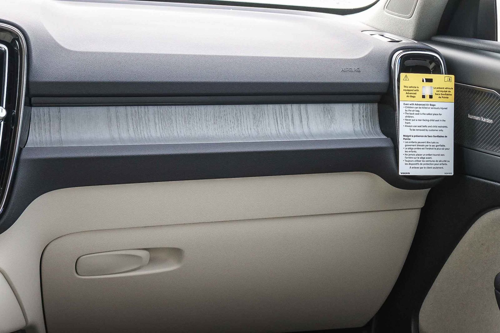 New 2026 Volvo XC40 B5 Ultra w/ Climate Package image 25