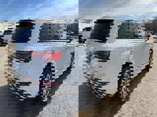 Used 2021 Audi Q7 3.0T Premium Plus w/ Executive Package image 7