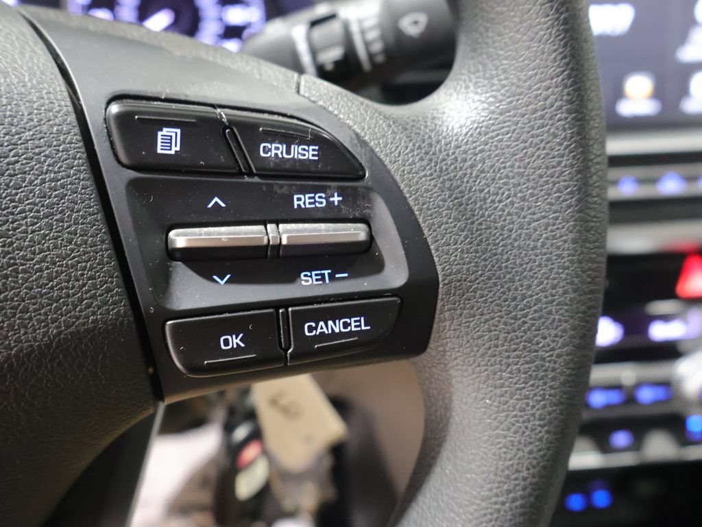 Used 2020 Hyundai Elantra SEL FWD image 32