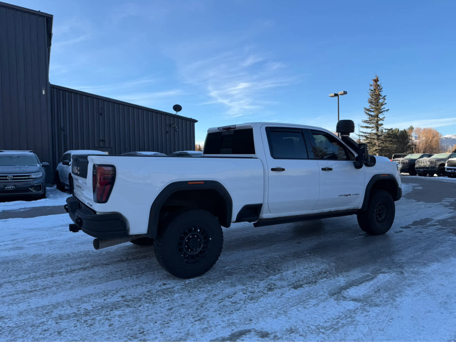 Used 2025 GMC Sierra 2500 AT4X w/ AT4X AEV Edition image 13