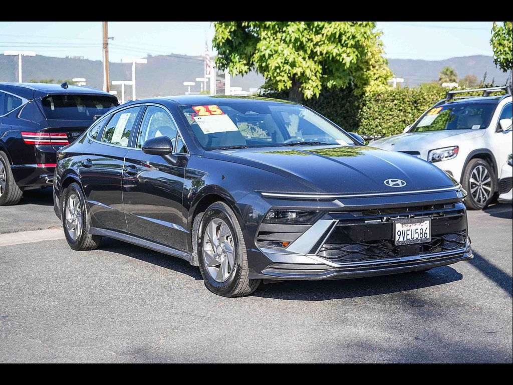 Certified 2025 Hyundai Sonata SE FWD image 3