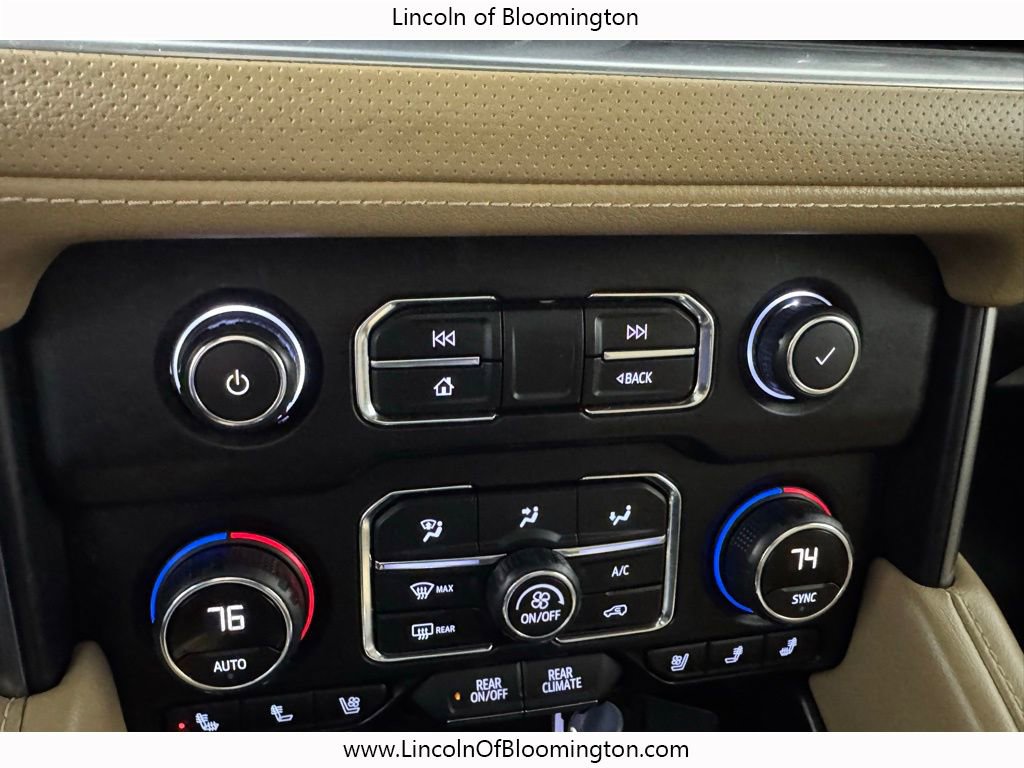 Used 2021 Chevrolet Suburban Premier w/ Premium Package image 58