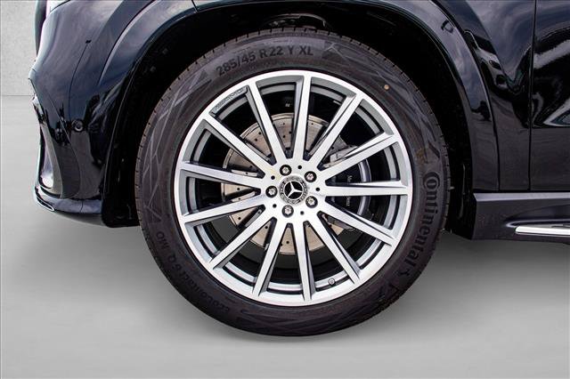 New 2026 Mercedes-Benz GLS 580 4MATIC image 9