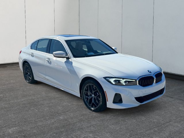 Used 2025 BMW 330i xDrive Sedan w/ Premium Package AWD/4WD image 7