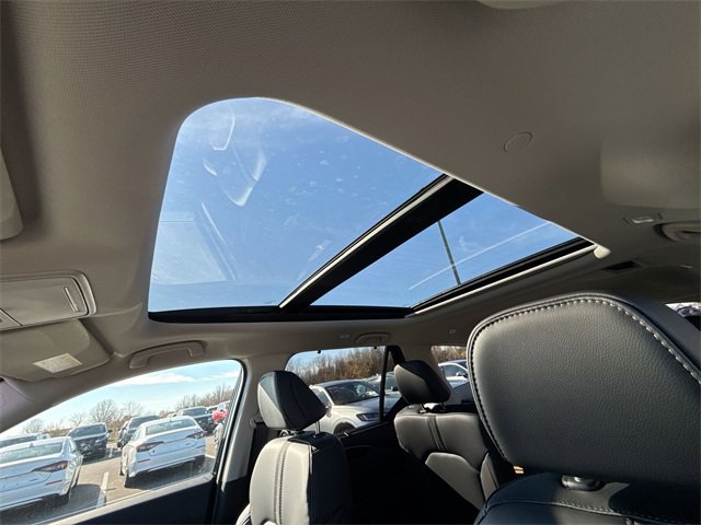 New 2025 Honda Pilot Touring image 18