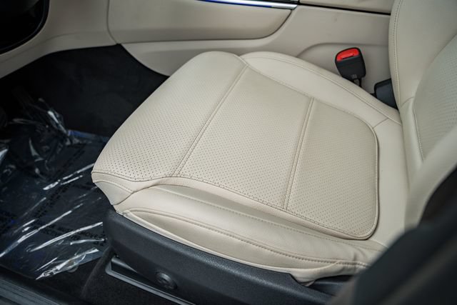 Used 2023 Mercedes-Benz GLC 300 4MATIC image 29