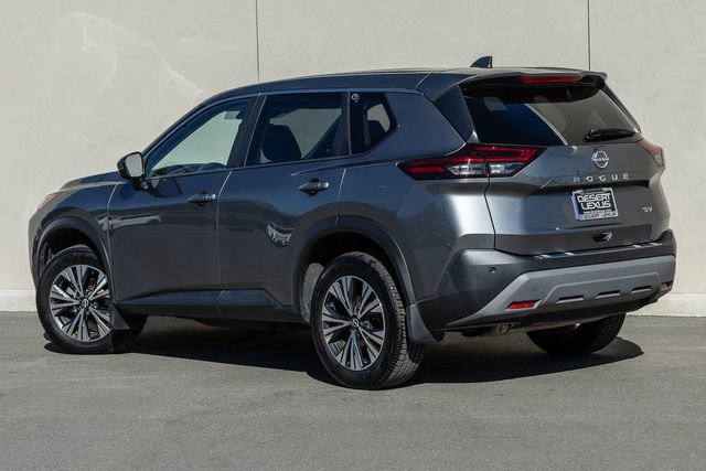 Used 2023 Nissan Rogue SV image 3