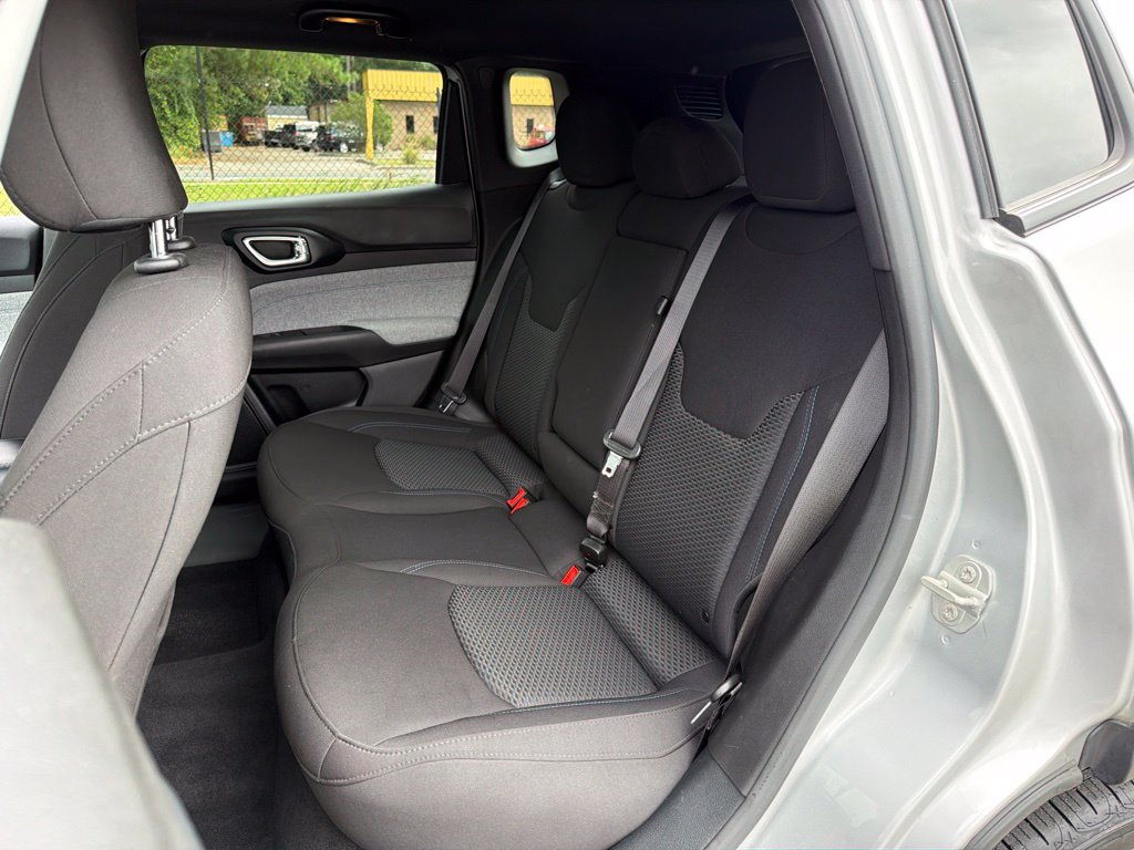 Used 2024 Jeep Compass Sport AWD/4WD image 19