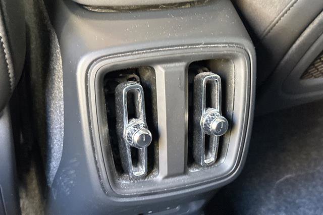 Certified 2024 Volvo XC40 Recharge Ultimate w/ Protection Package Premier image 13