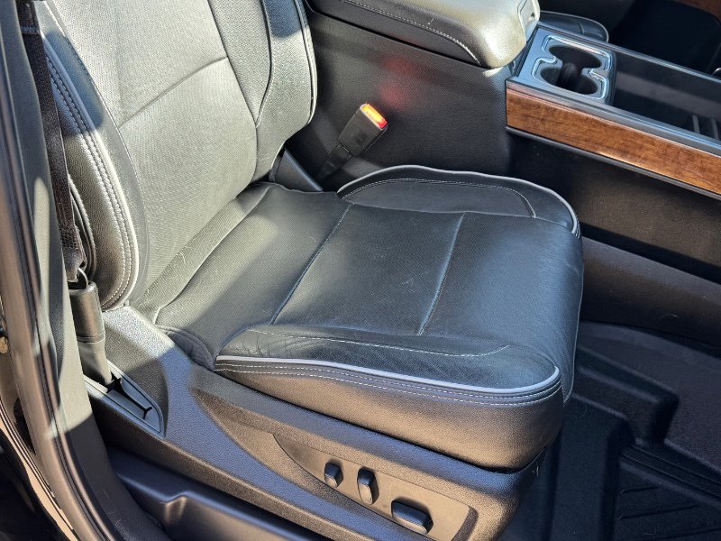 Used 2018 Chevrolet Silverado 1500 High Country image 30