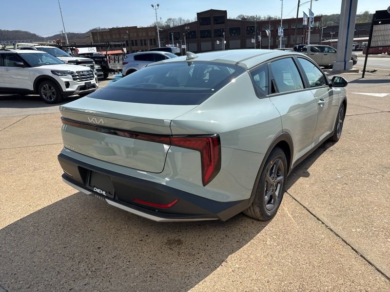 New 2026 Kia K4 LXS image 7