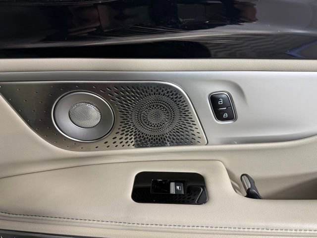 Used 2024 Lincoln Nautilus Reserve w/ Equipment Group 203A image 35