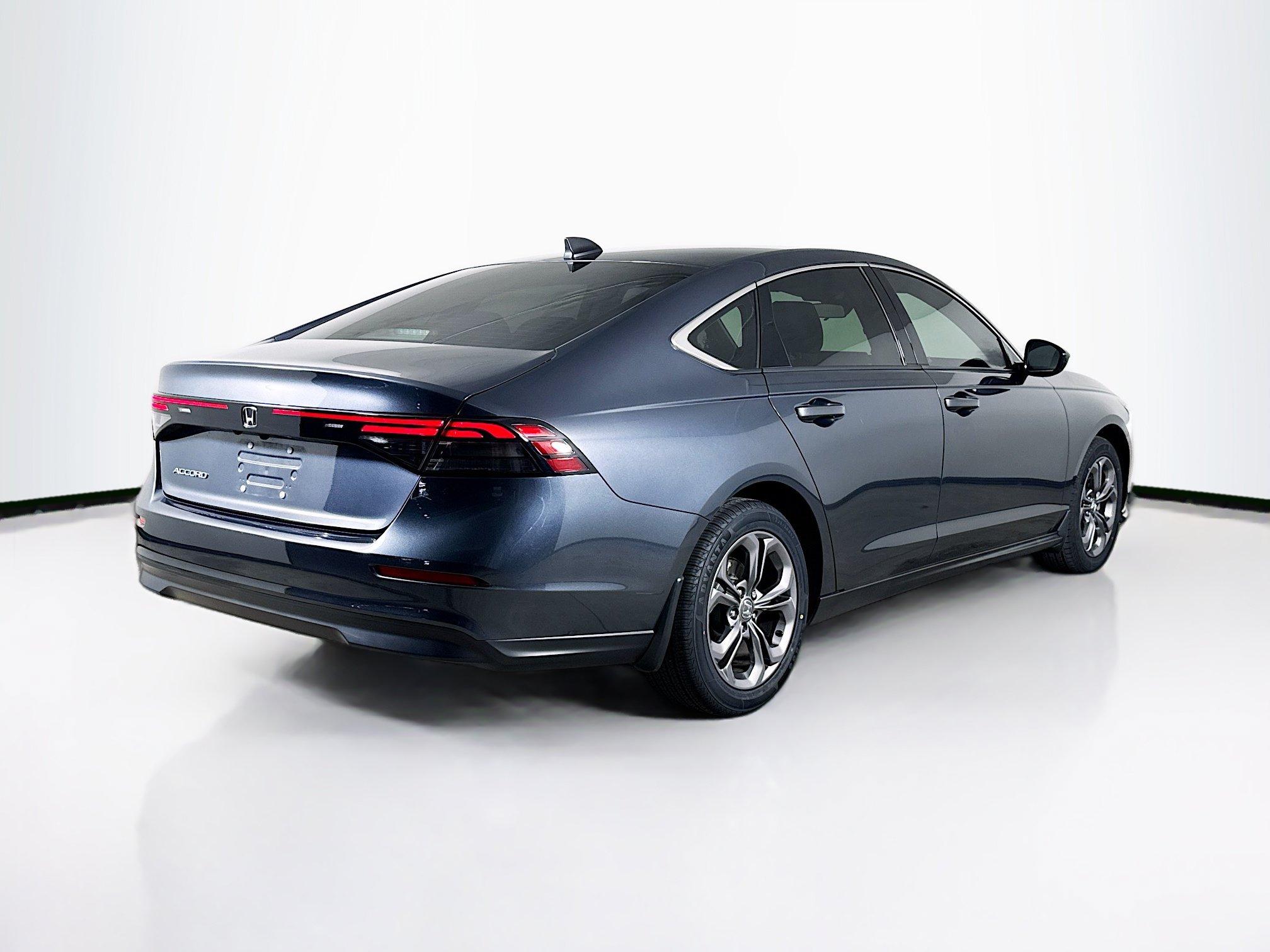 Certified 2023 Honda Accord EX image 31