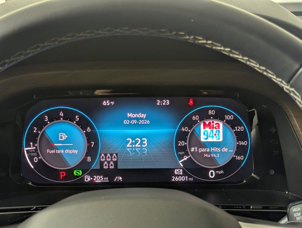 Used 2025 Volkswagen Atlas SE image 16