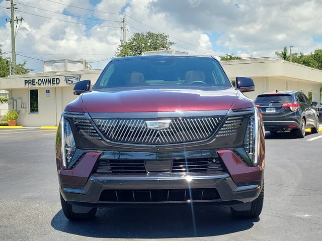 Certified 2025 Cadillac Escalade IQ Sport 2 w/ LPO, ONYX Package AWD/4WD image 6