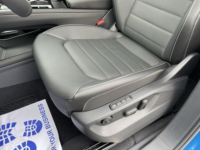 New 2025 Volkswagen Atlas Cross Sport SEL R-Line image 19