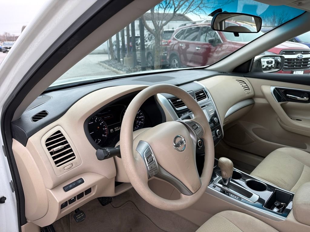 Used 2014 Nissan Altima 2.5 S w/ Sport Value Package image 17