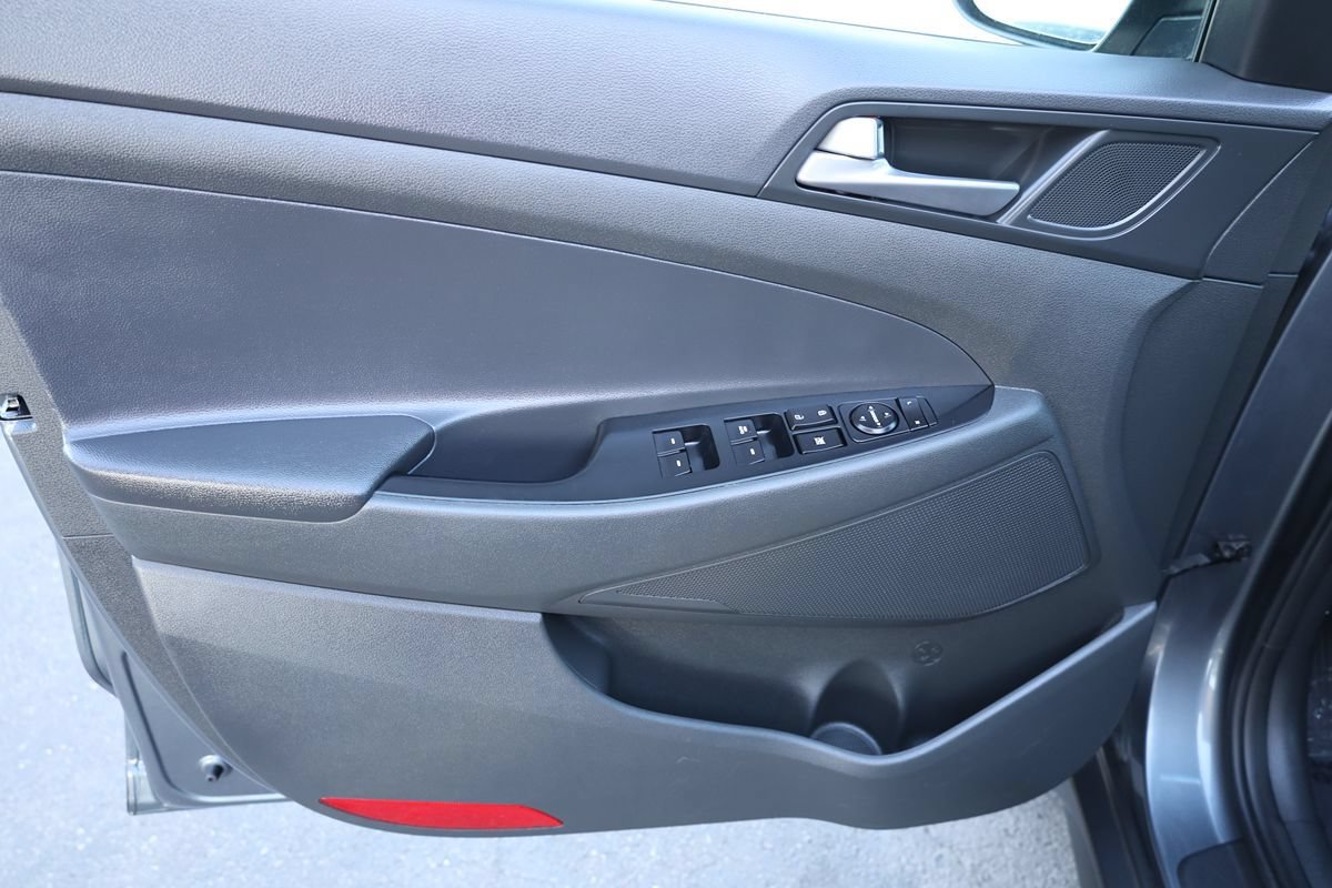Used 2017 Hyundai Tucson Night FWD image 9